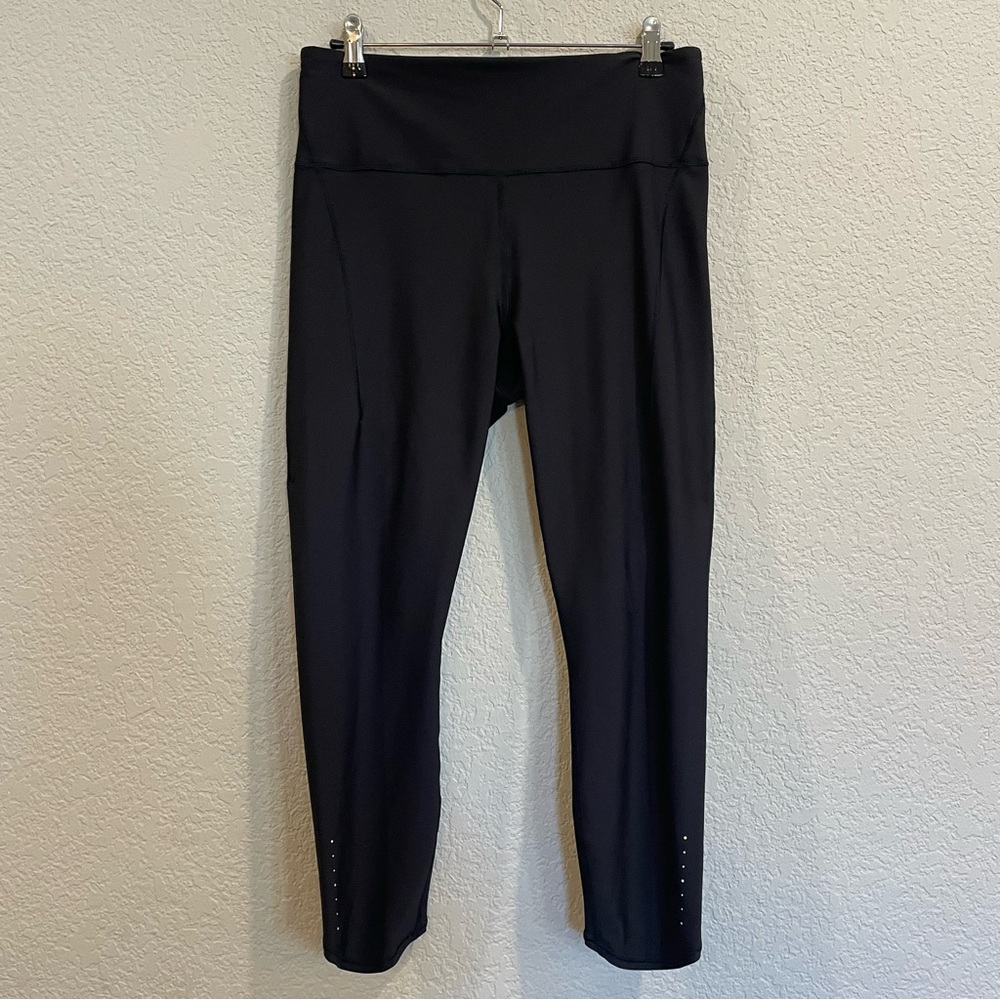 Athleta Pacesetter 7/8 Tight in Black - Size Large - Picture 7 of 9